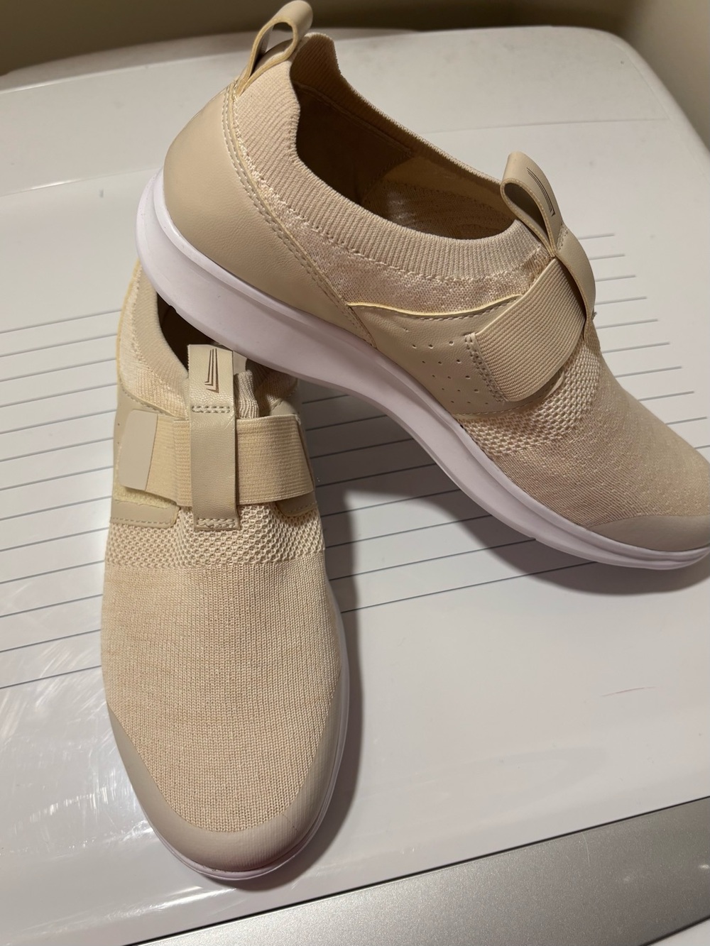 Copper Fit Spirit Sport Knit Sneakers Taupe - Medium 9